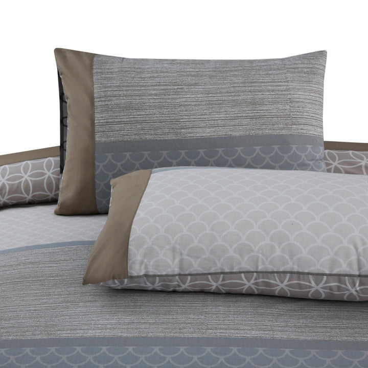 3 Pcs Cuffed Printed Bedsheet Set - 1270
